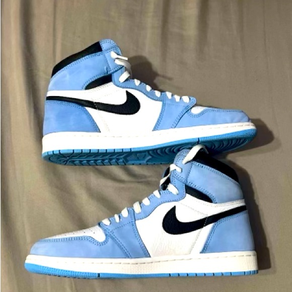 Jordan Other - EUC Nike Air Jordan 1 Retro High OG University Blue Size 10.5 Men’s